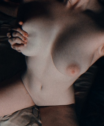 Погрузись со мной в мир наслаждения и страсти. 💋
Я знаю, что тебе нужно - я решу все твои желания. Откровенная эротика, массаж, игрушки - выбирай по своему вкусу. 💦
У меня невероятное тело и опыт, который сведет тебя с ума. Раскрою весь твой потенциал и приведу к экстазу. 🔥
Окунись в океан наслаждения в Москве и оставайся доволен и расслабленным. 🌃
Проведи незабываемое время с женщиной, которая знает, как доставить настоящее удовольствие. 🌹
Встречи в Москве только на высоком уровне, с конфиденциальностью и безопасностью. 🌟
Мои фото подтверждают мою красоту и страсть. Доверься мне и позволь себе ощутить настоящую наслаждение. 💫 Тая